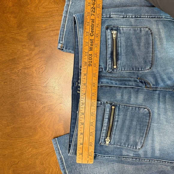 White House Black Market The Flare Crop Women's Flare Jeans Size 8 - Picture 14 of 16